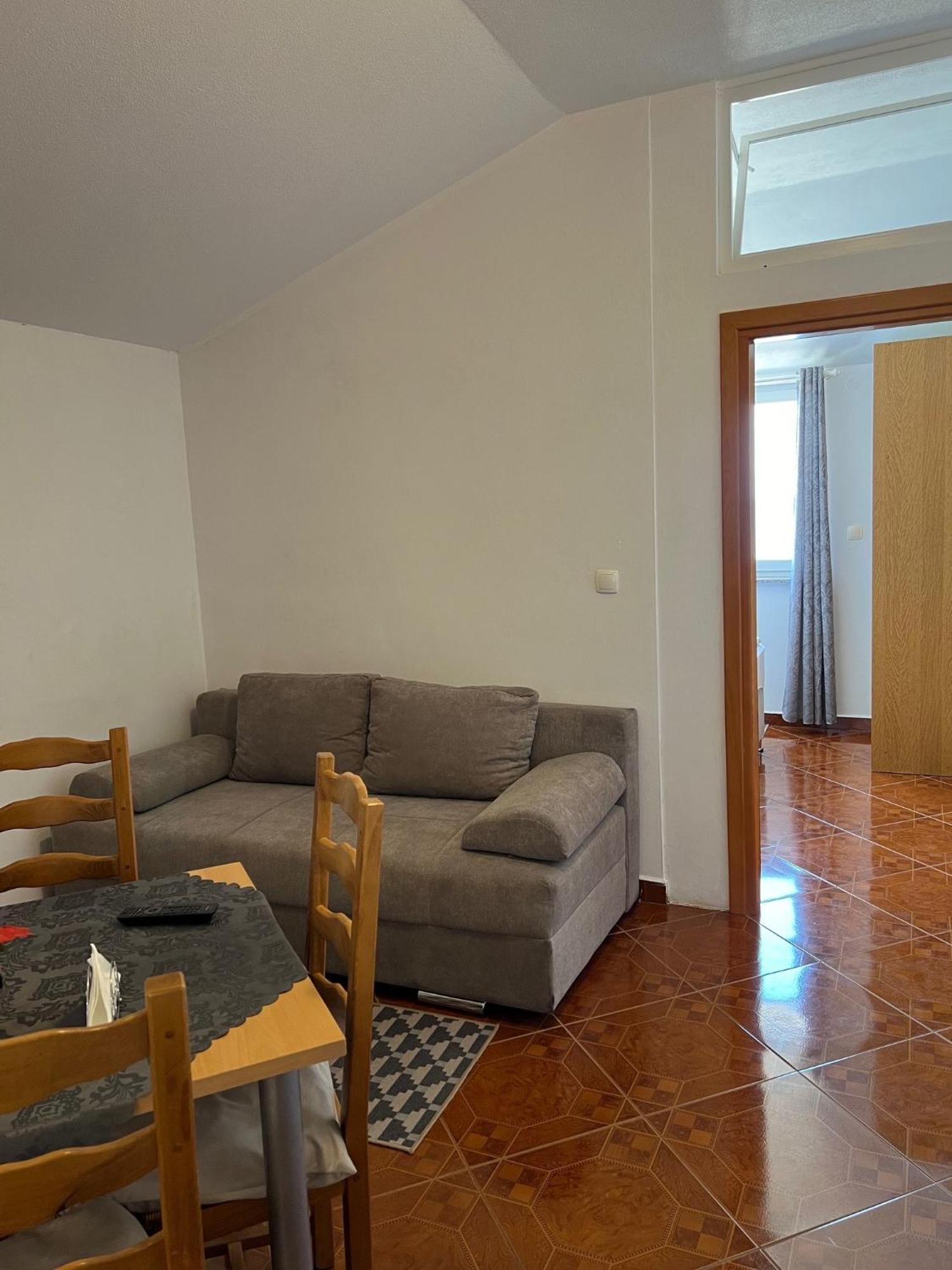 Guest House Laura Crveni Vrh Extérieur photo